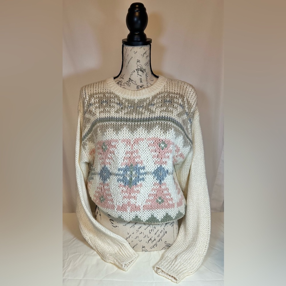 Vintage Currants by Jeri Jo. Hand loomed sweater. Sz L